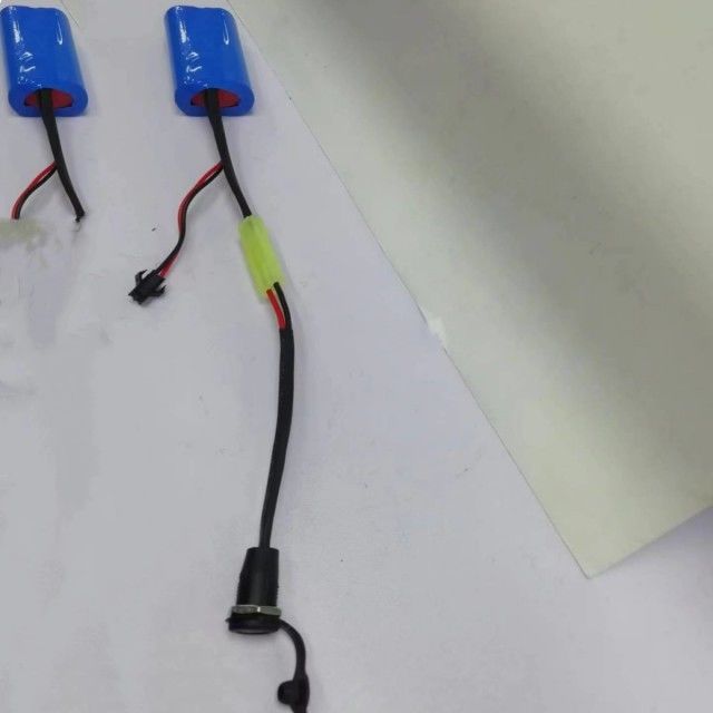 カスタム 18650 リオン電池 パック 2セル 連続 バレルコネクタ DC5521 女性