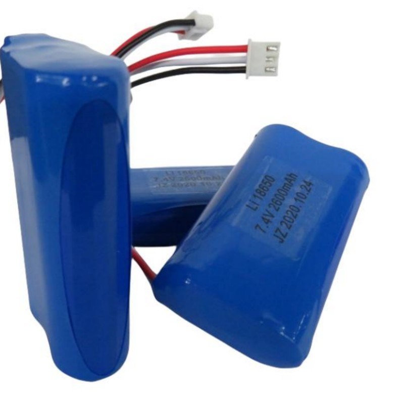 7.4V 2600mAh 18650 セル バッテリー パック 3 つのリードと 3 ピンの接触