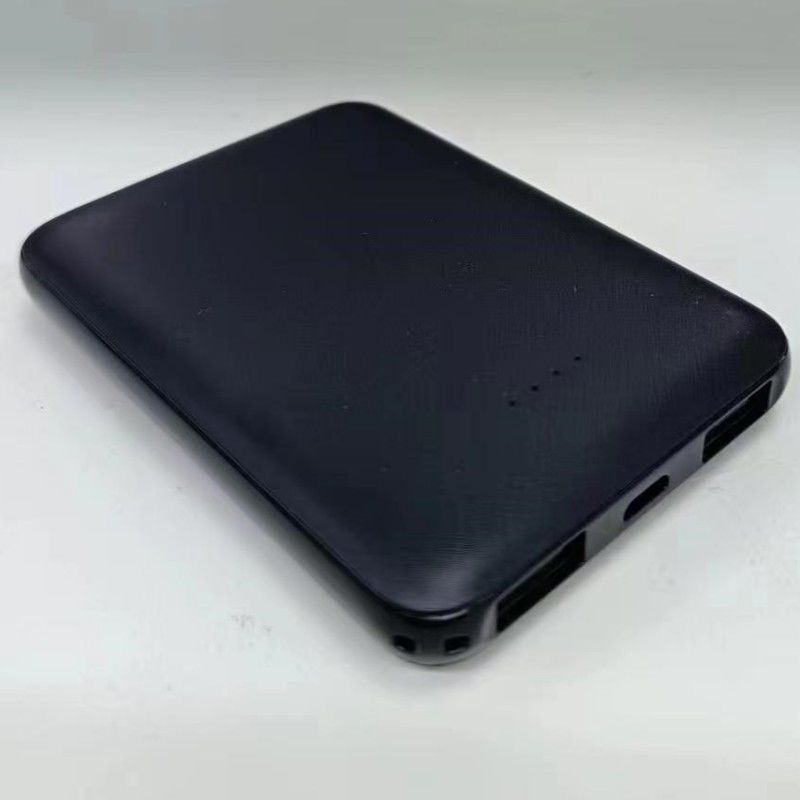 ミニ・ファスター・パワーバンク 4000mAh 5V 2A パームサイズの超スリムバッテリー・パワーバンク
