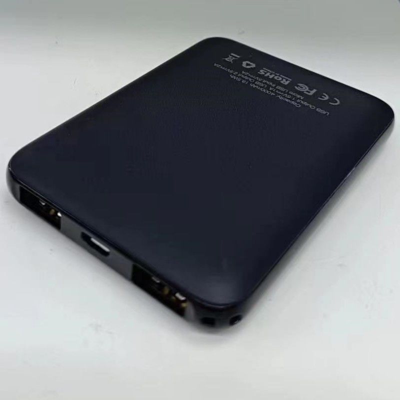 ミニ・ファスター・パワーバンク 4000mAh 5V 2A パームサイズの超スリムバッテリー・パワーバンク